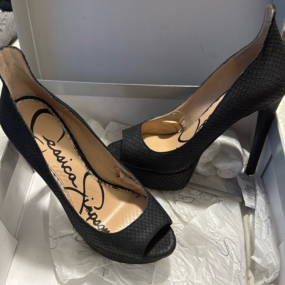Jessica simpson heels
